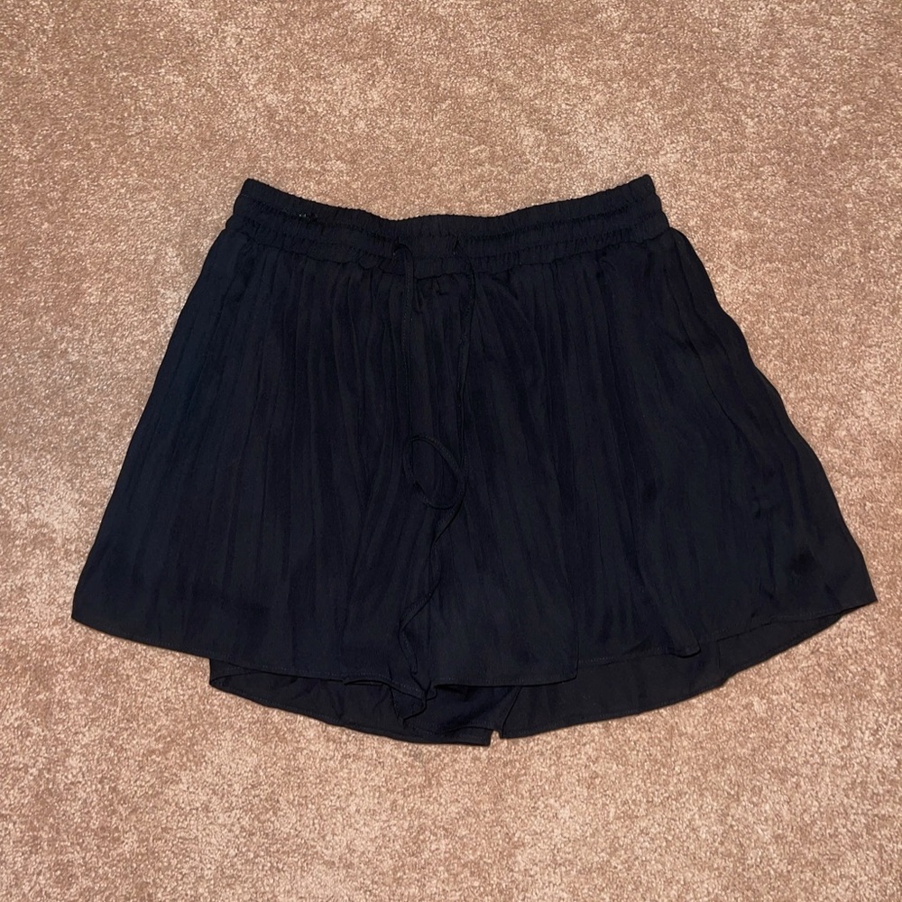 Black FAVLUX flowy shorts